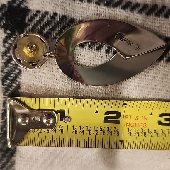 Vintage Edgar Berebi Green Enamel Long Dangle Earrings - Picture 5 of 5